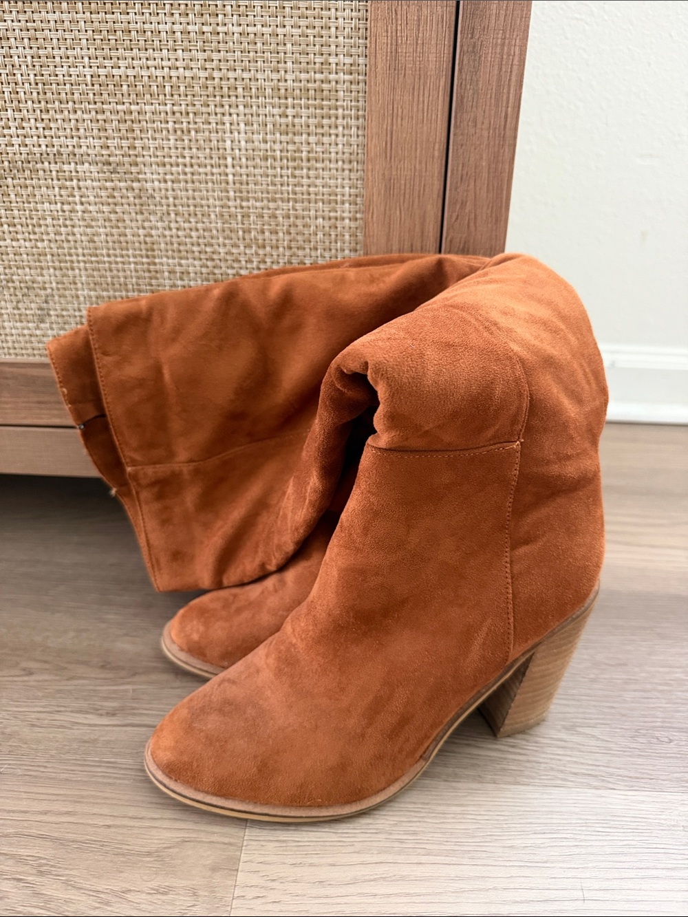 Suede Boots in Rust